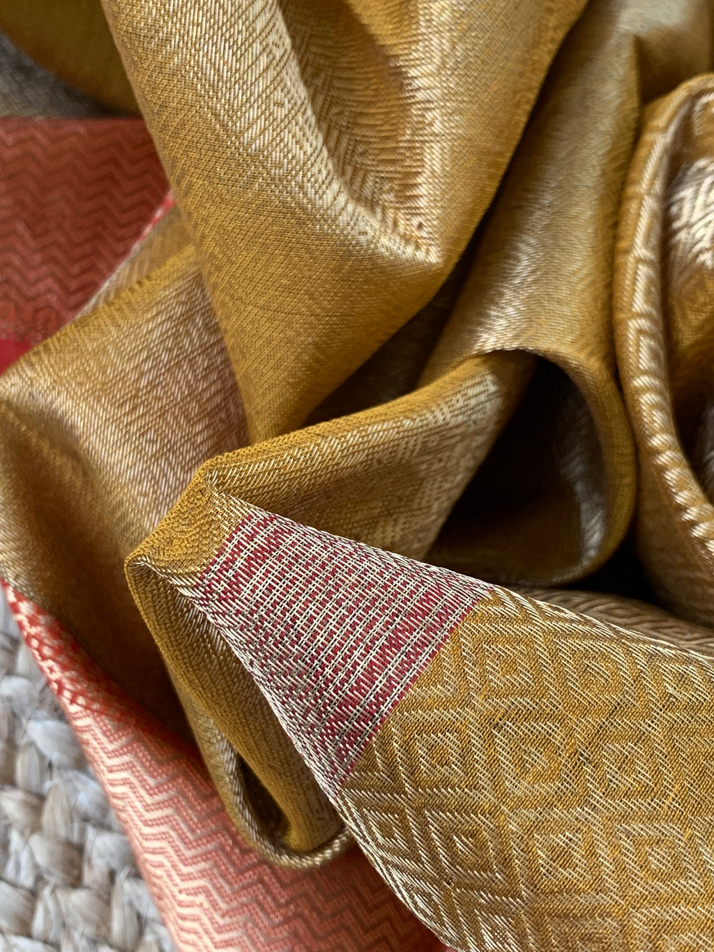Handwoven Maheshwari Kurta dupatta set