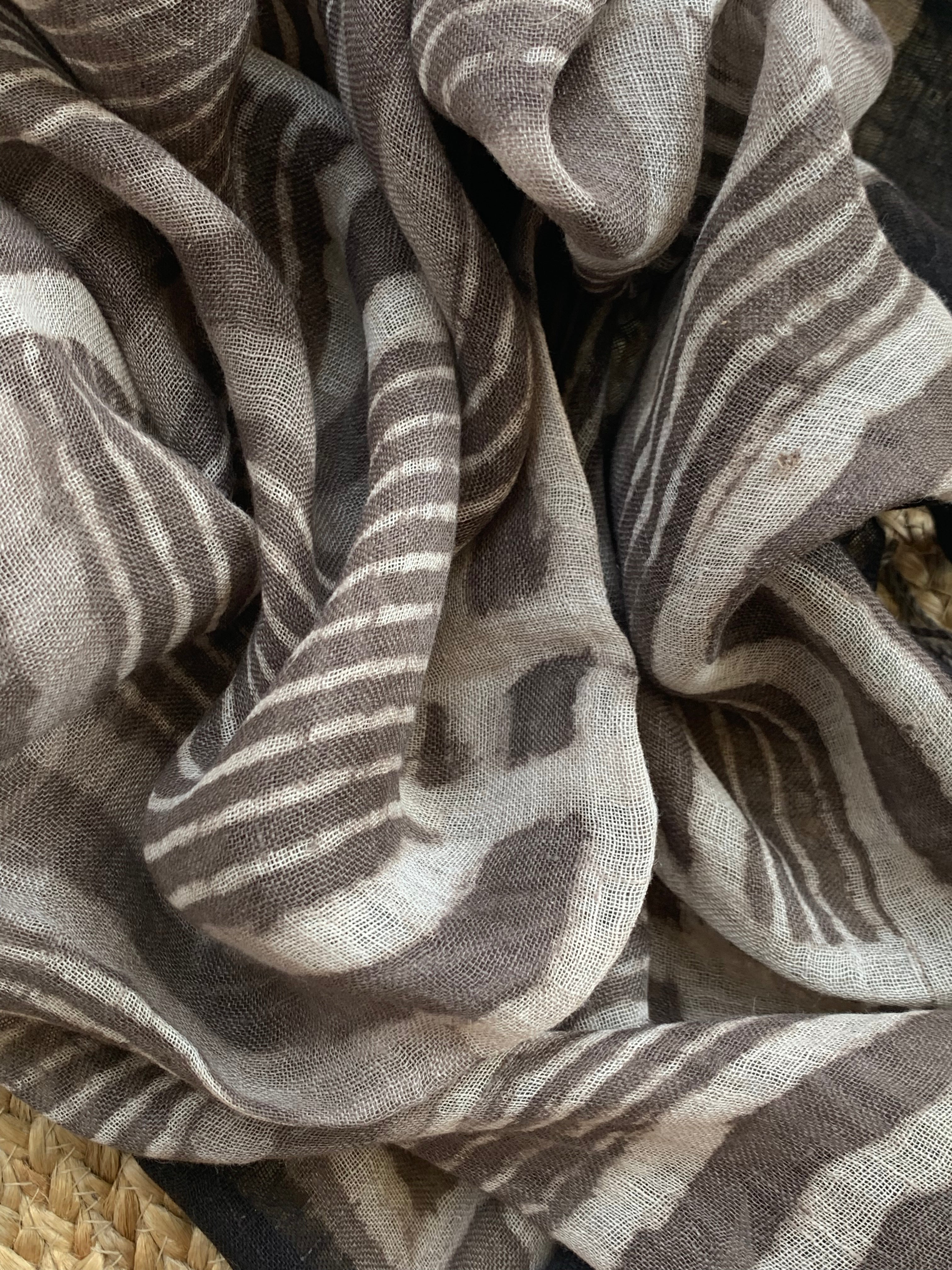 Handcrafted Linen Kurta Dupatta Set