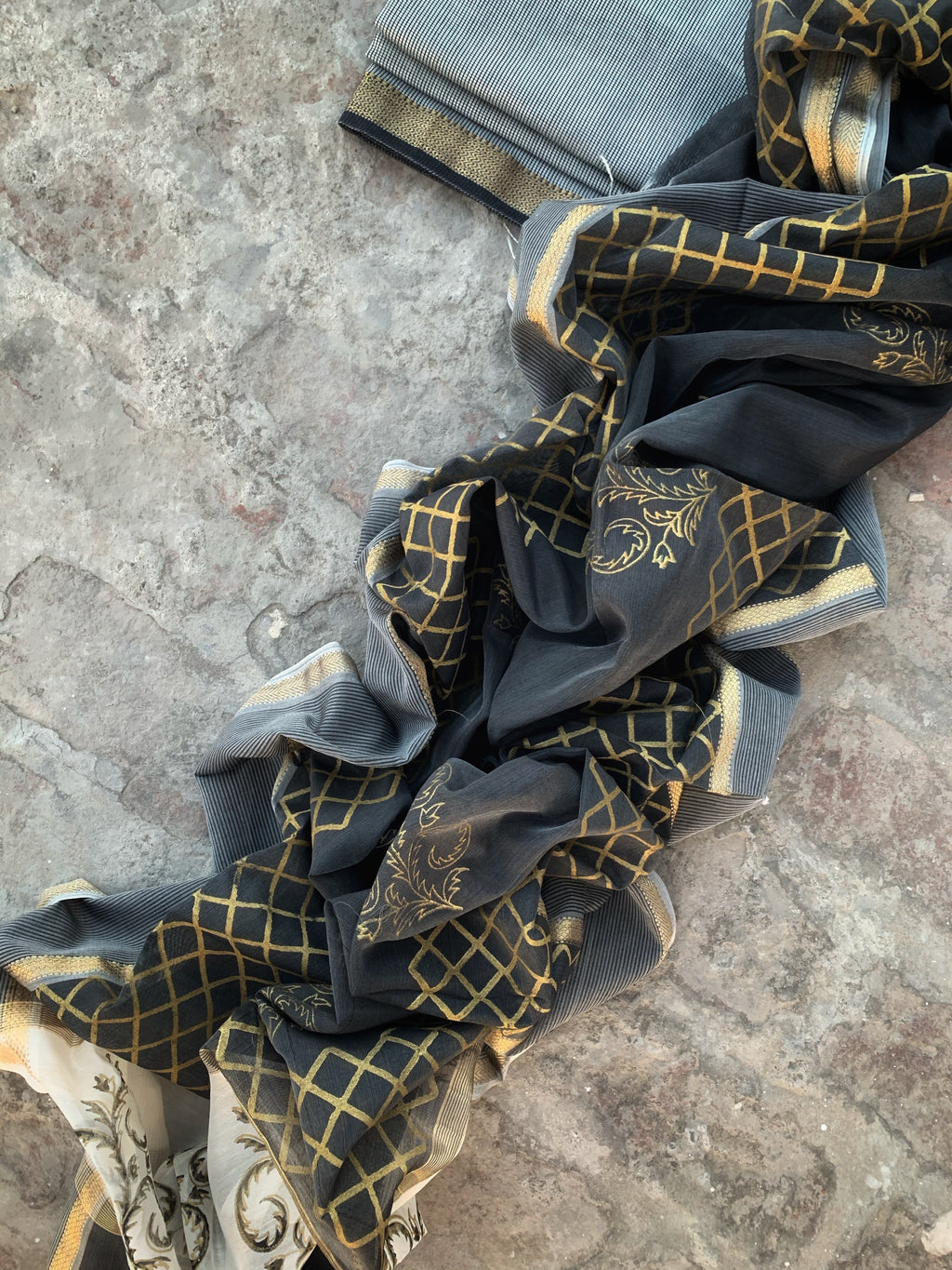 Handwoven Maheshwari Kurta dupatta set