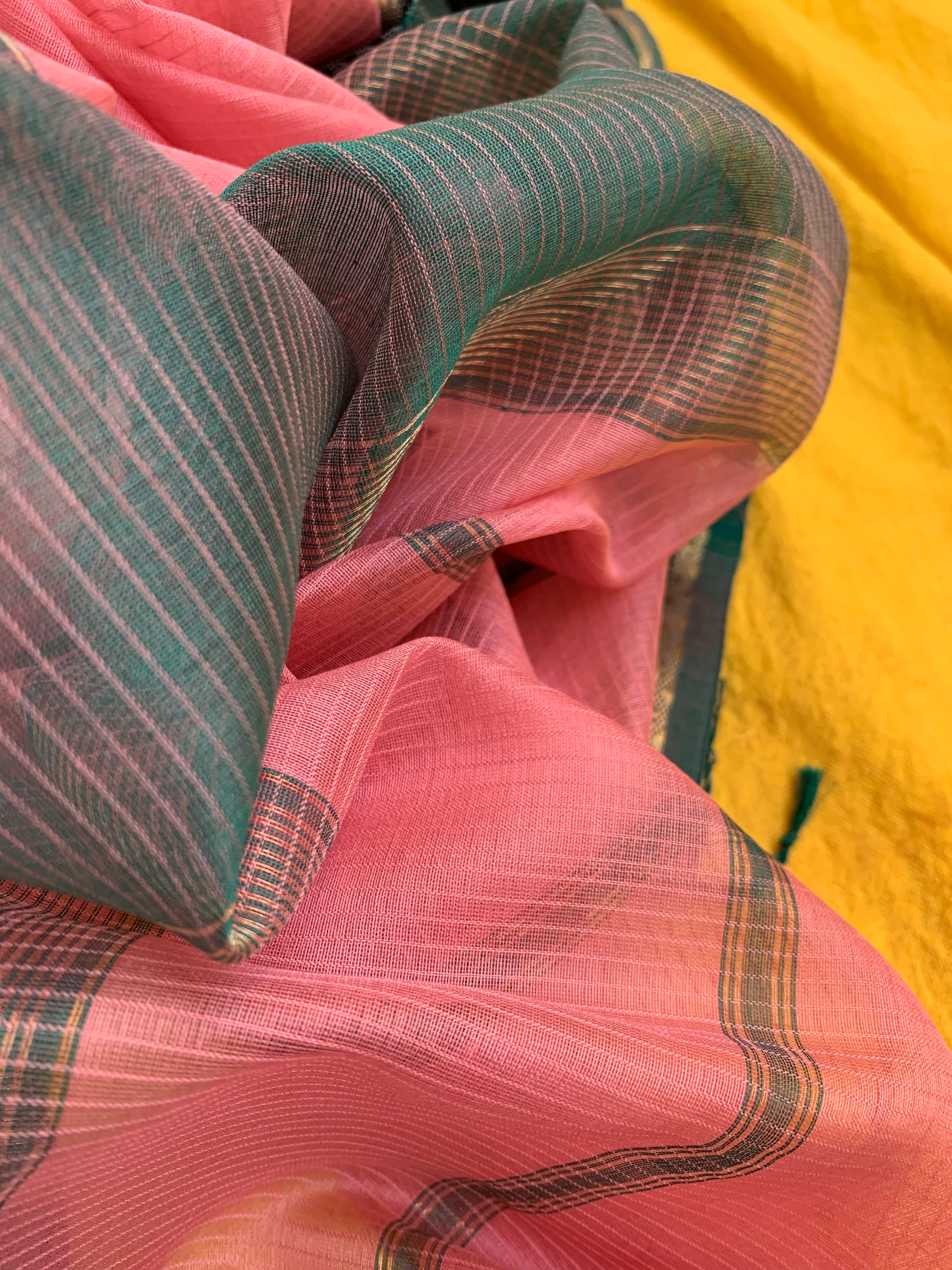 Handwoven Maheshwari Kurta dupatta set