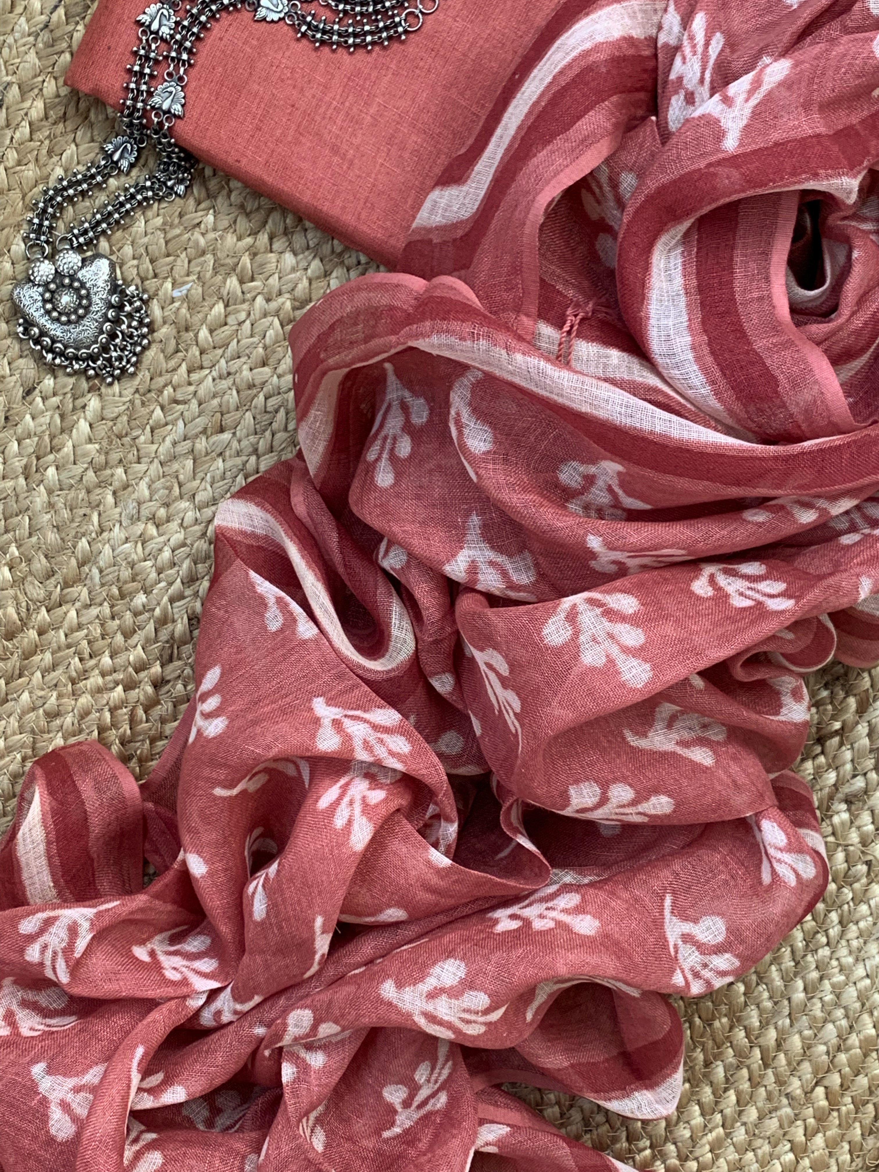 Handcrafted Linen Kurta Dupatta Set