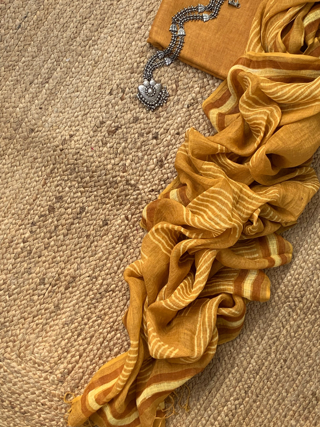 Handcrafted Linen Kurta Dupatta Set