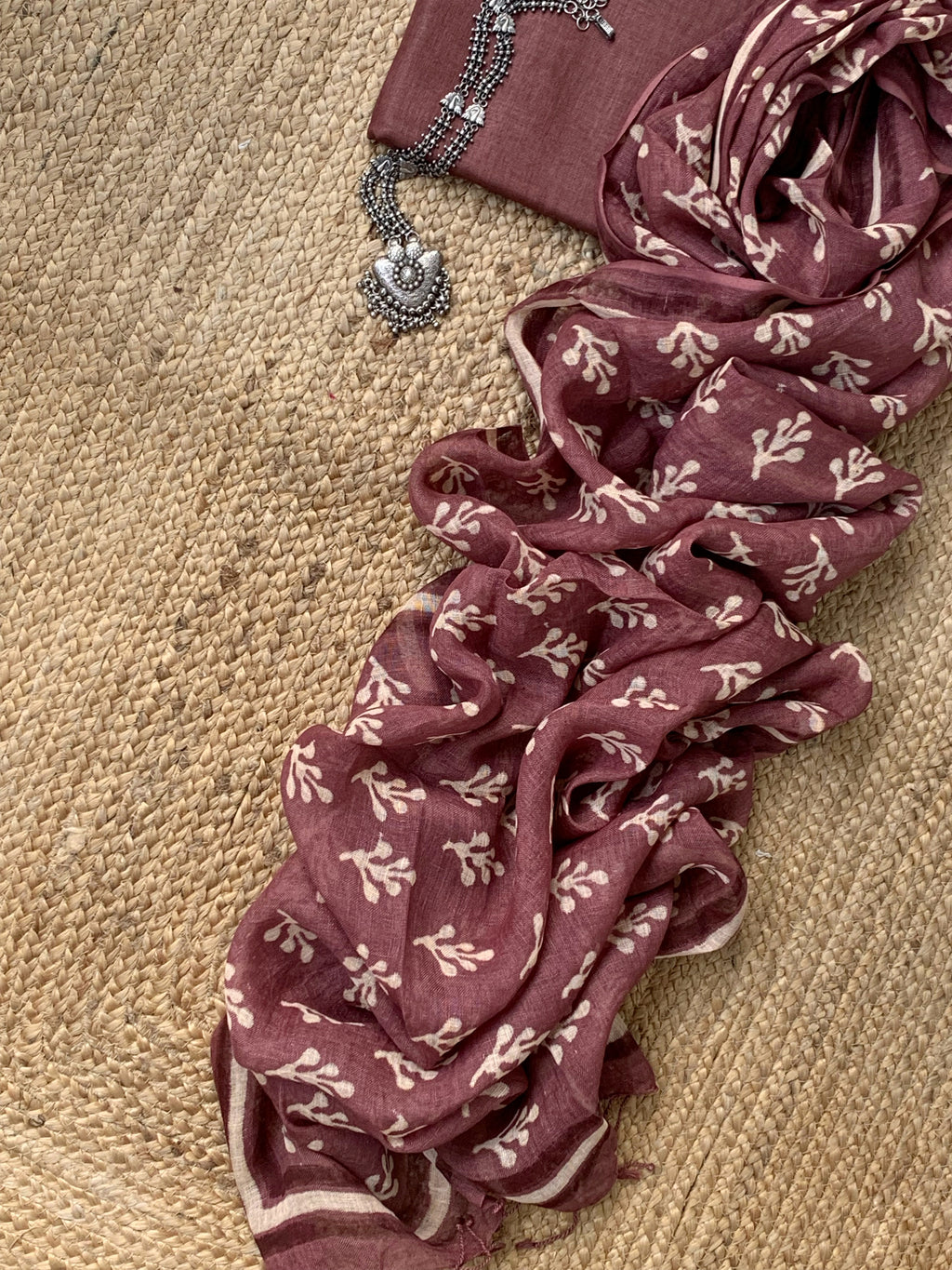 Handcrafted Linen Kurta Dupatta Set