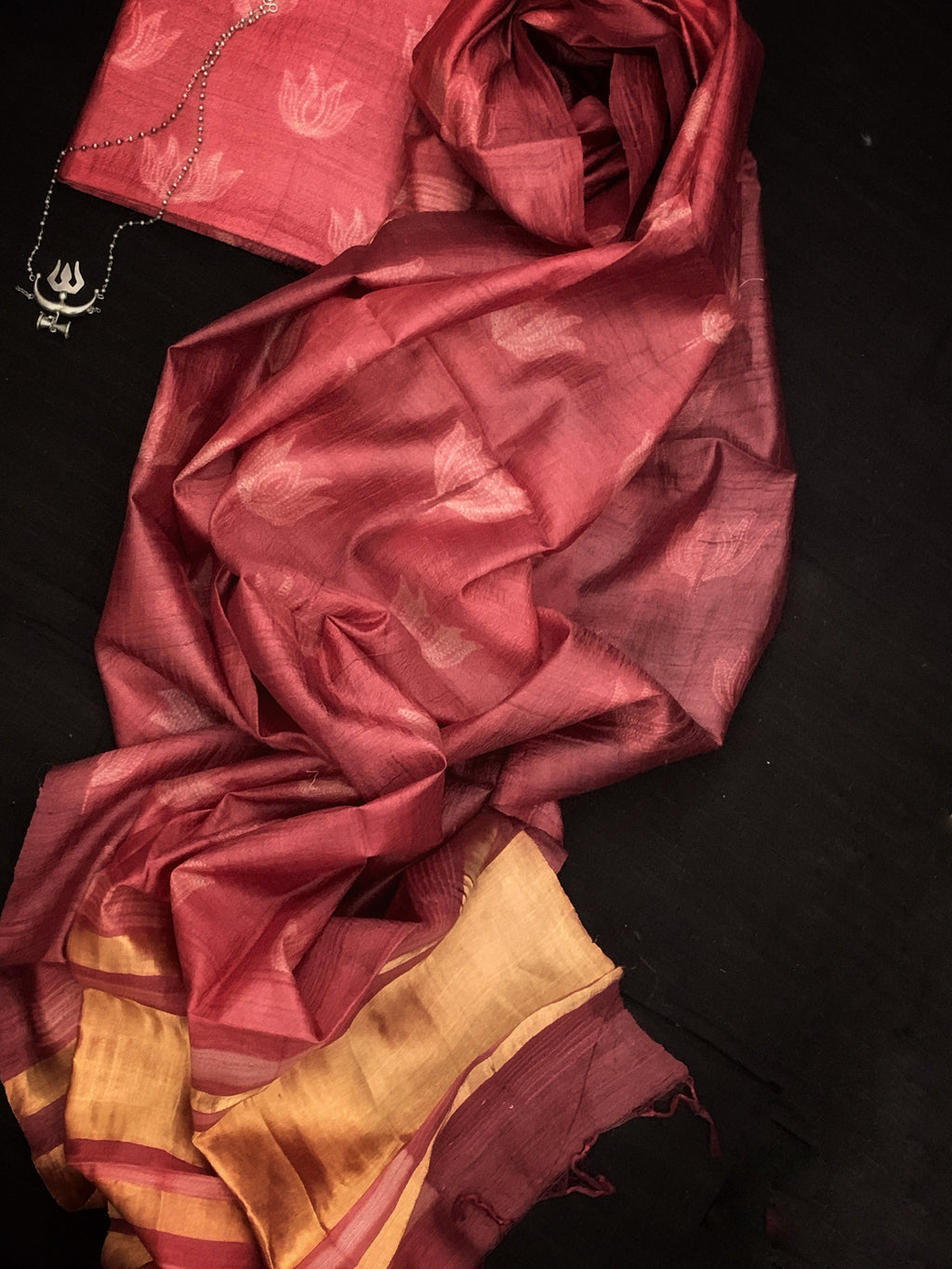 Handwoven & Handmade Tussar Shibori Kurta Dupatta Set