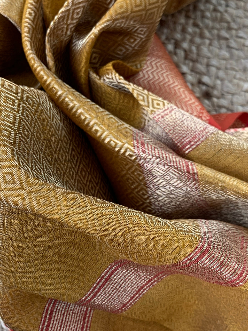 Handwoven Maheshwari Kurta dupatta set