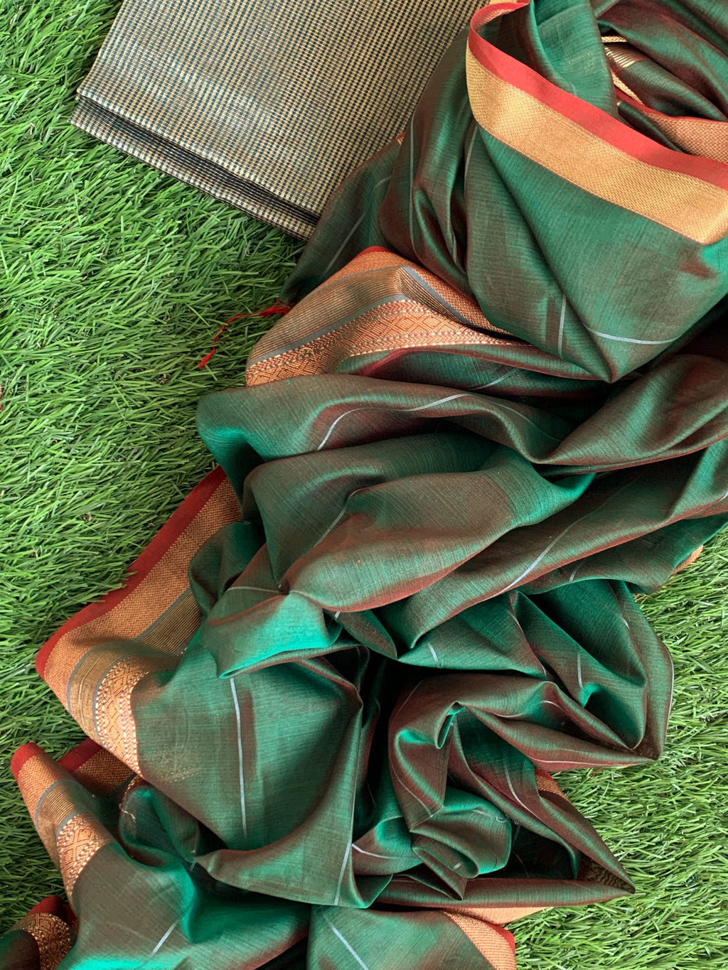 Handwoven Maheshwari Kurta dupatta set