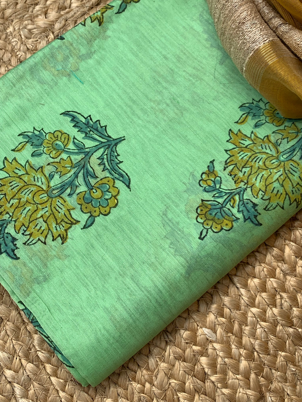 Handwoven Maheshwari Kurta dupatta set