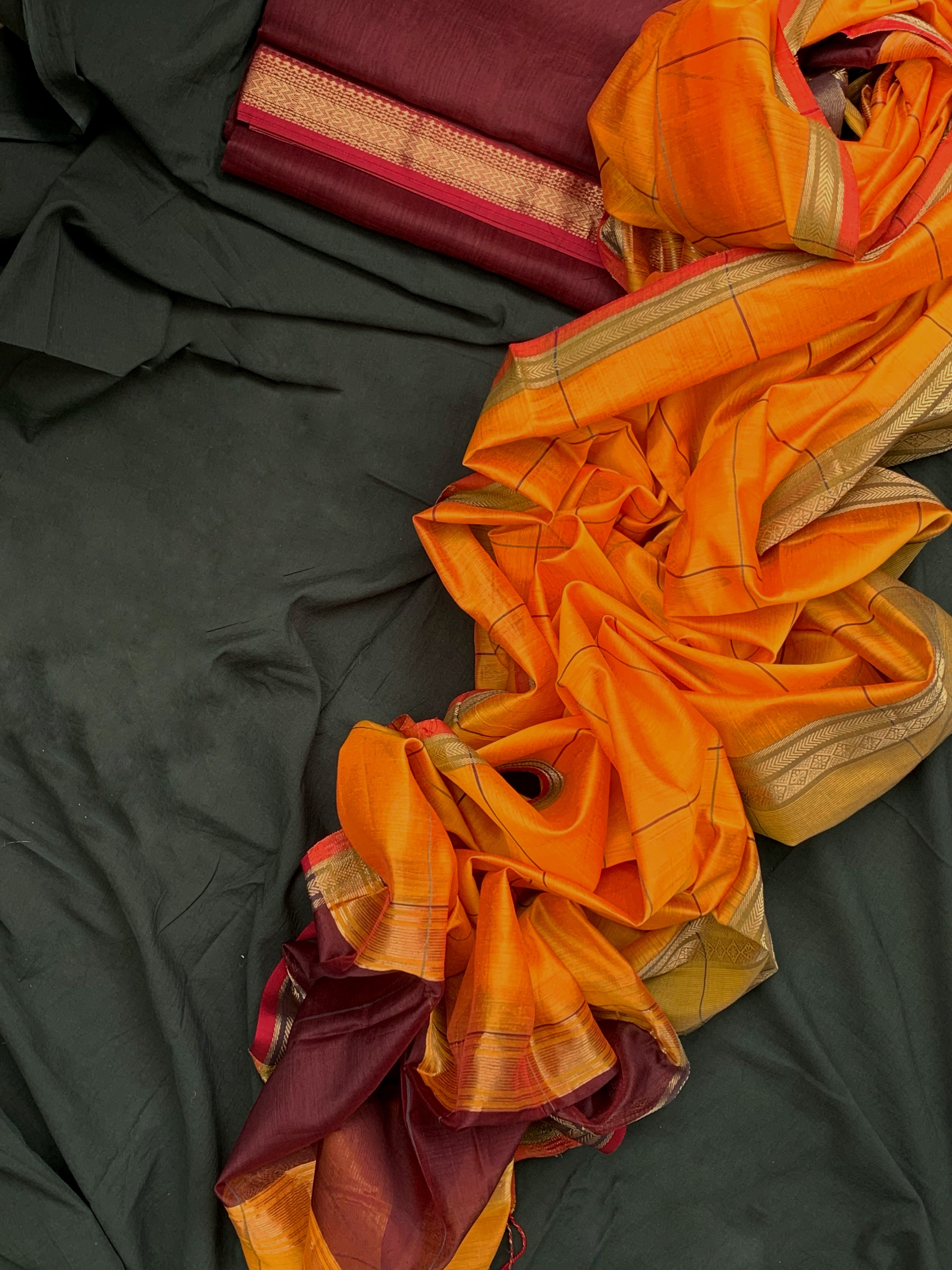 Handwoven Maheshwari Kurta dupatta set