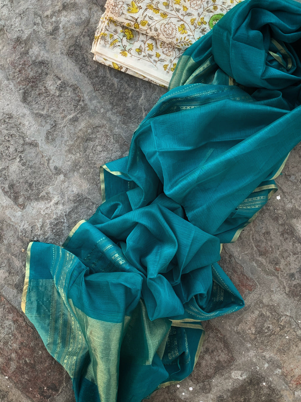 Handwoven Maheshwari Kurta dupatta set