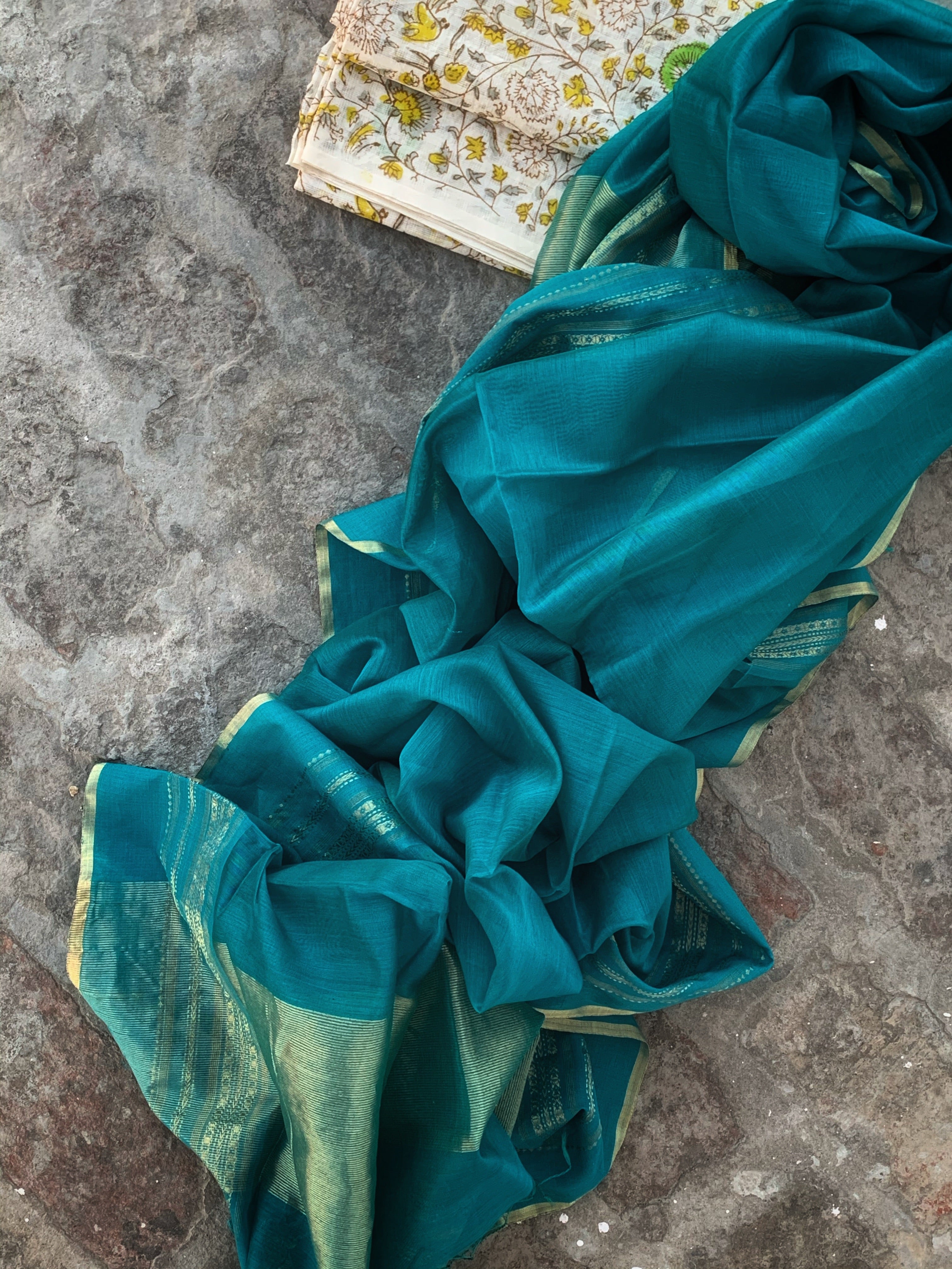 Handwoven Maheshwari Kurta dupatta set