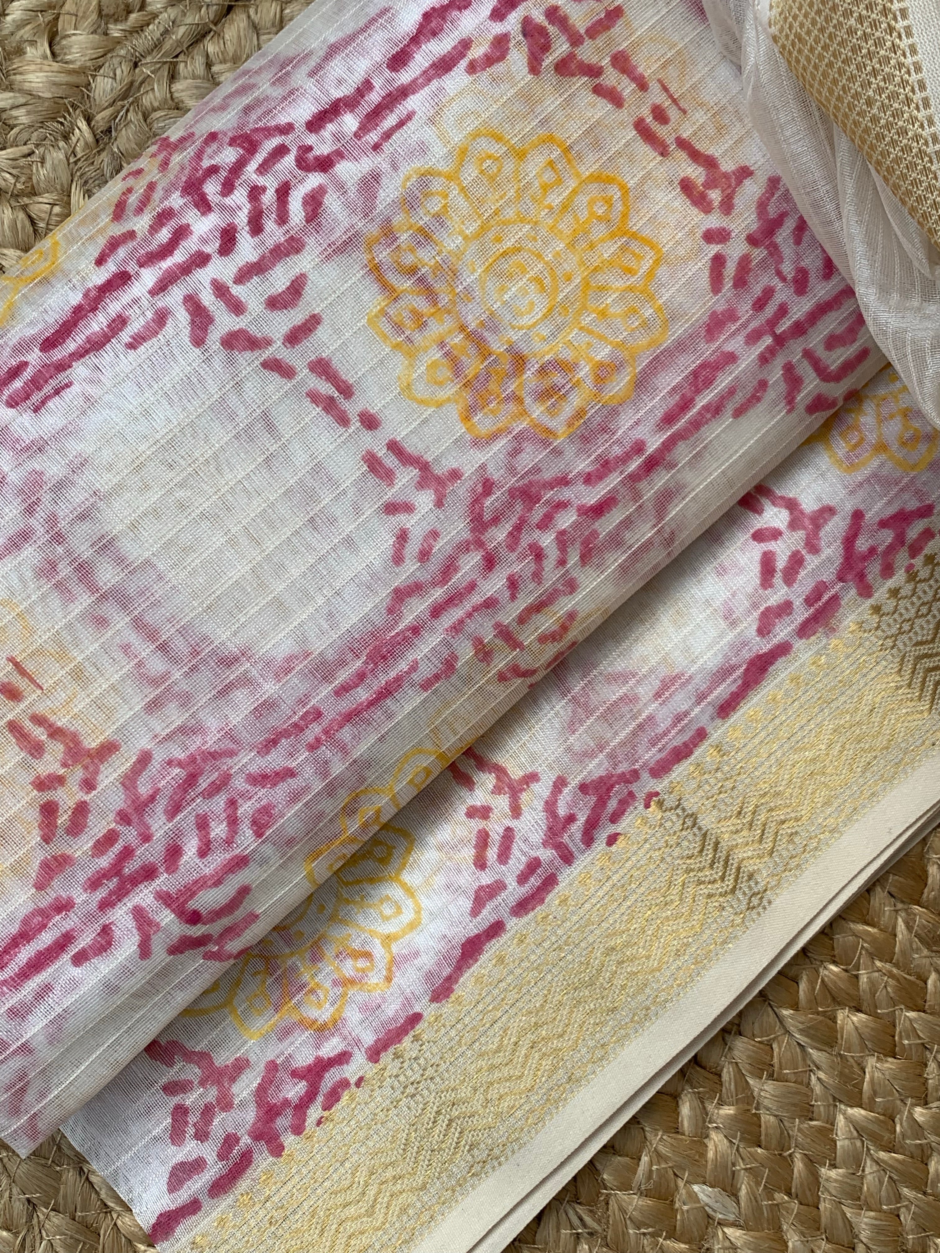 Handwoven Maheshwari Kurta dupatta set