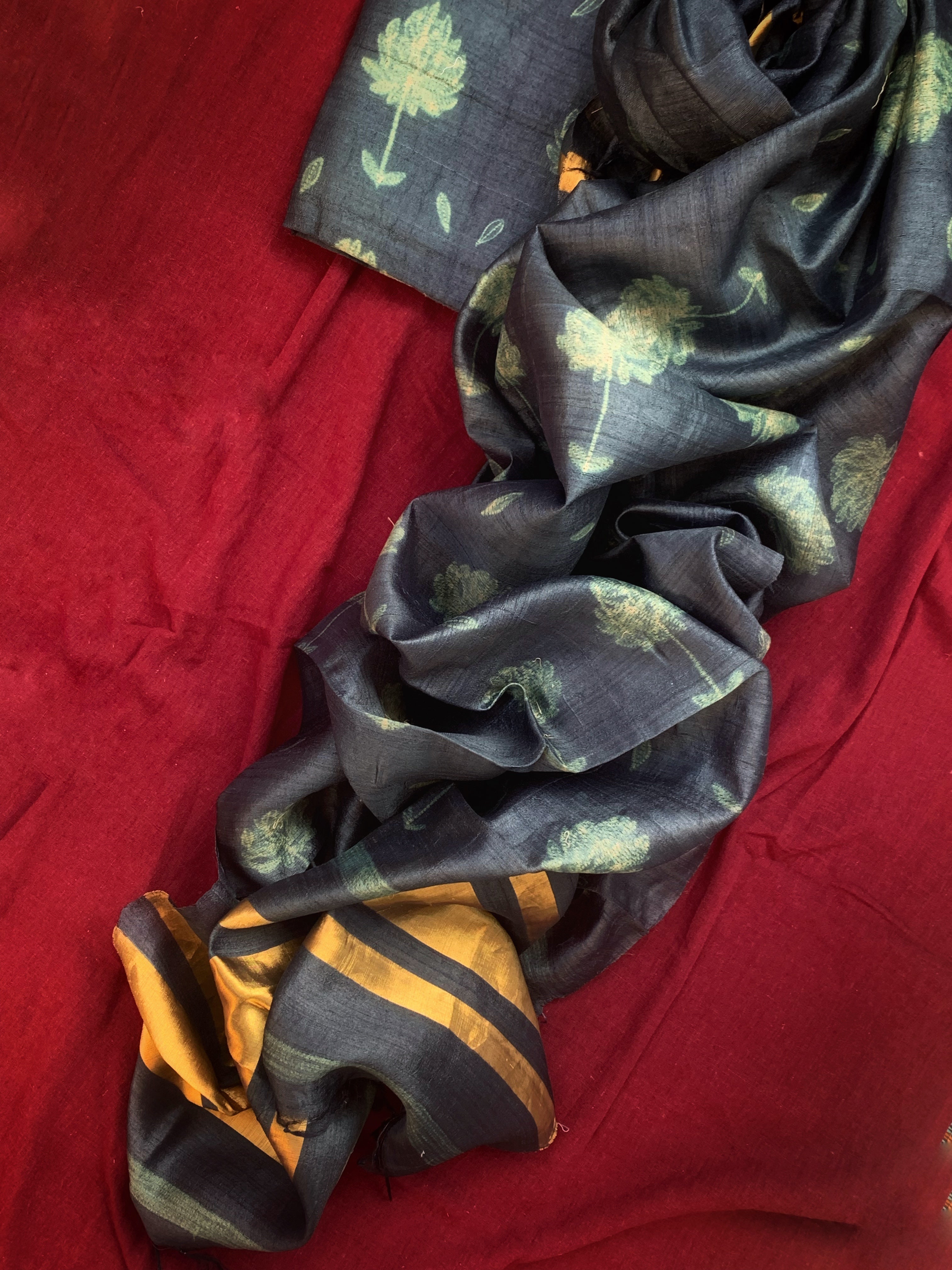 Handwoven & Handmade Tussar Shibori Kurta Dupatta Set - Oxford Blue