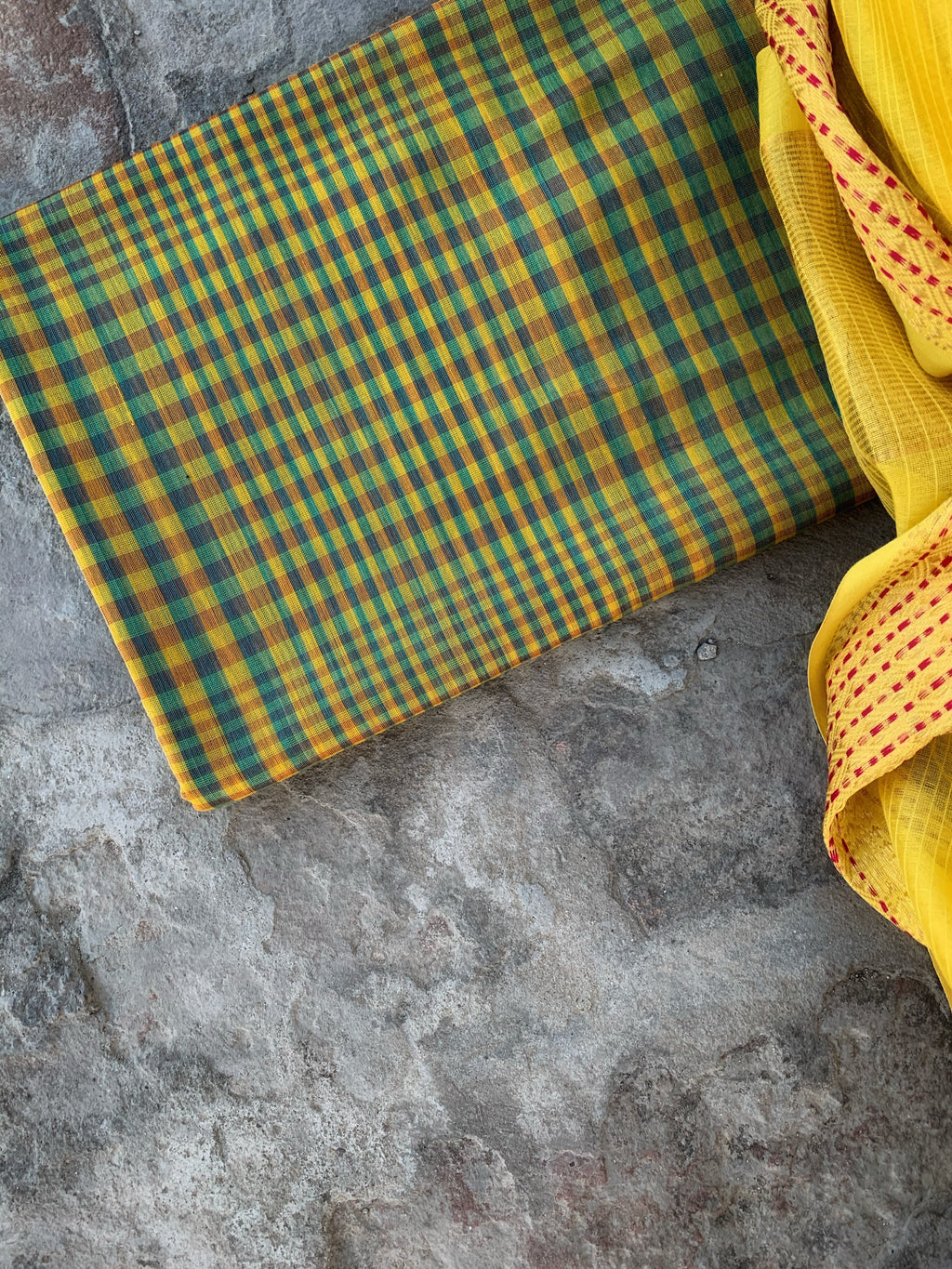 Handwoven Maheshwari Kurta dupatta set