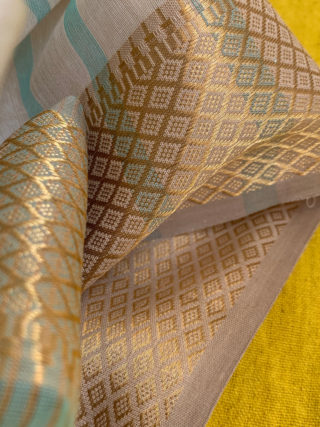 Handwoven Maheshwari Kurta dupatta set