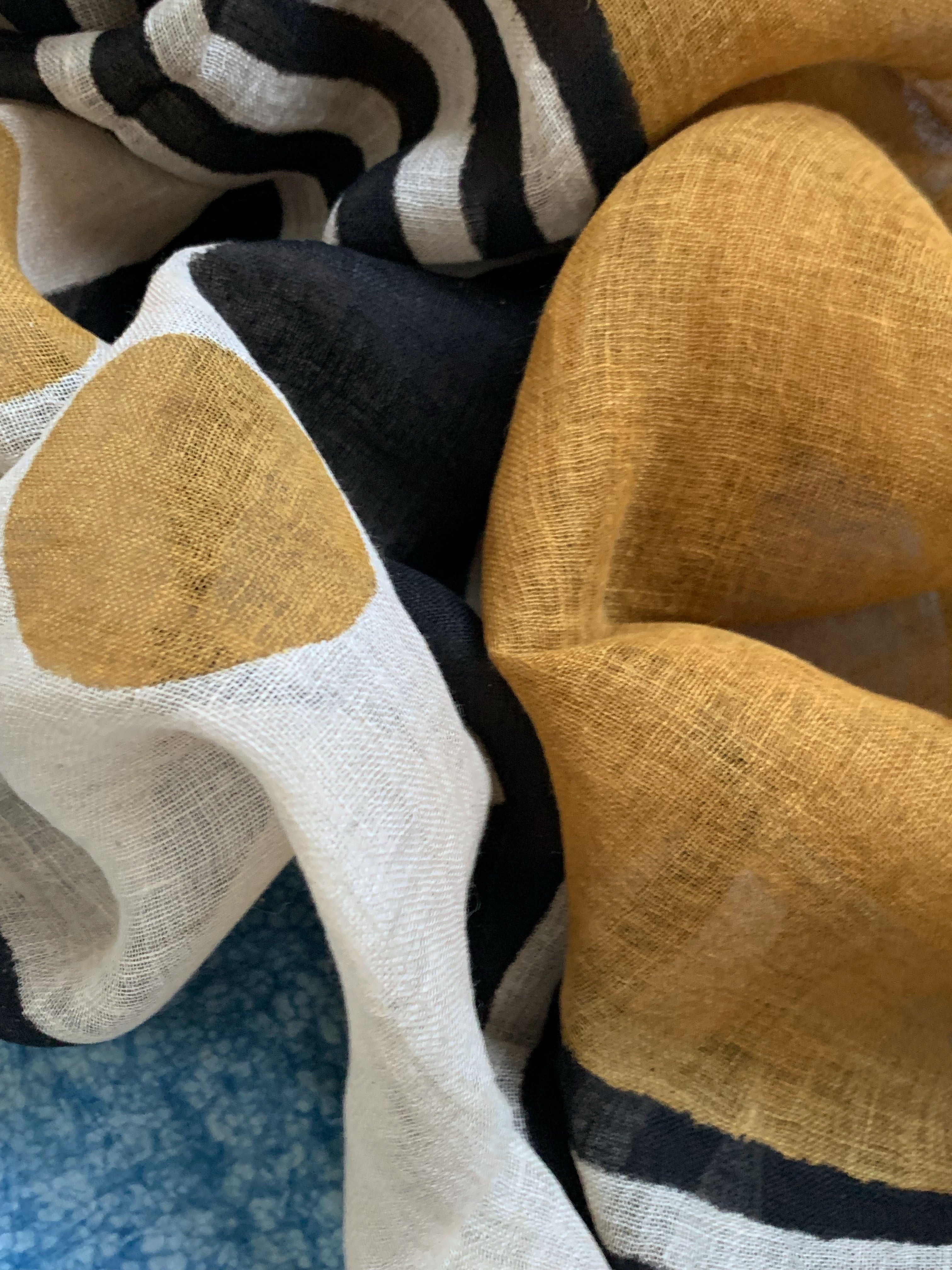 Handcrafted Linen Kurta Dupatta Set