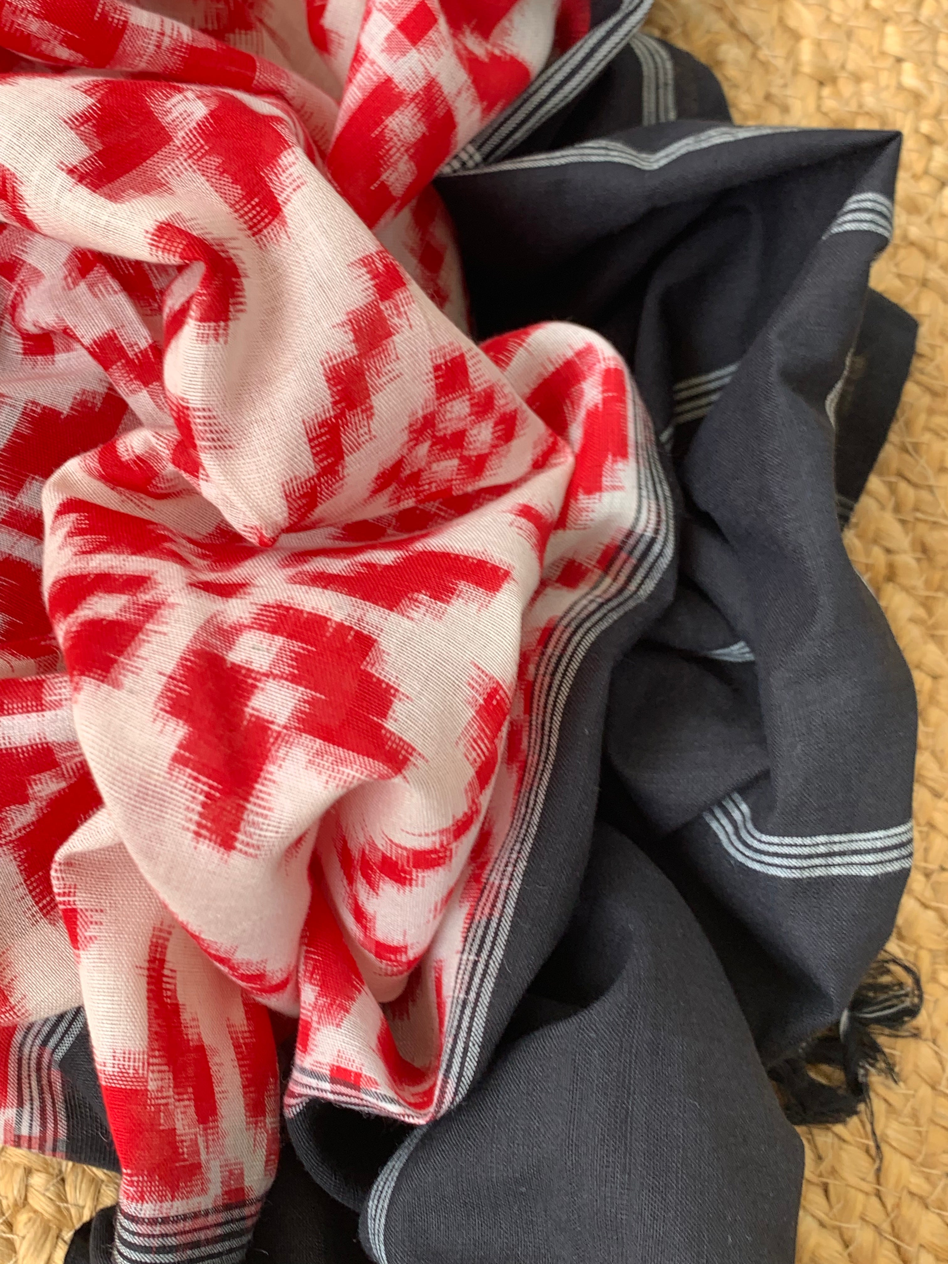 Handwoven Double Ikat Kurta Telia Dupatta Set