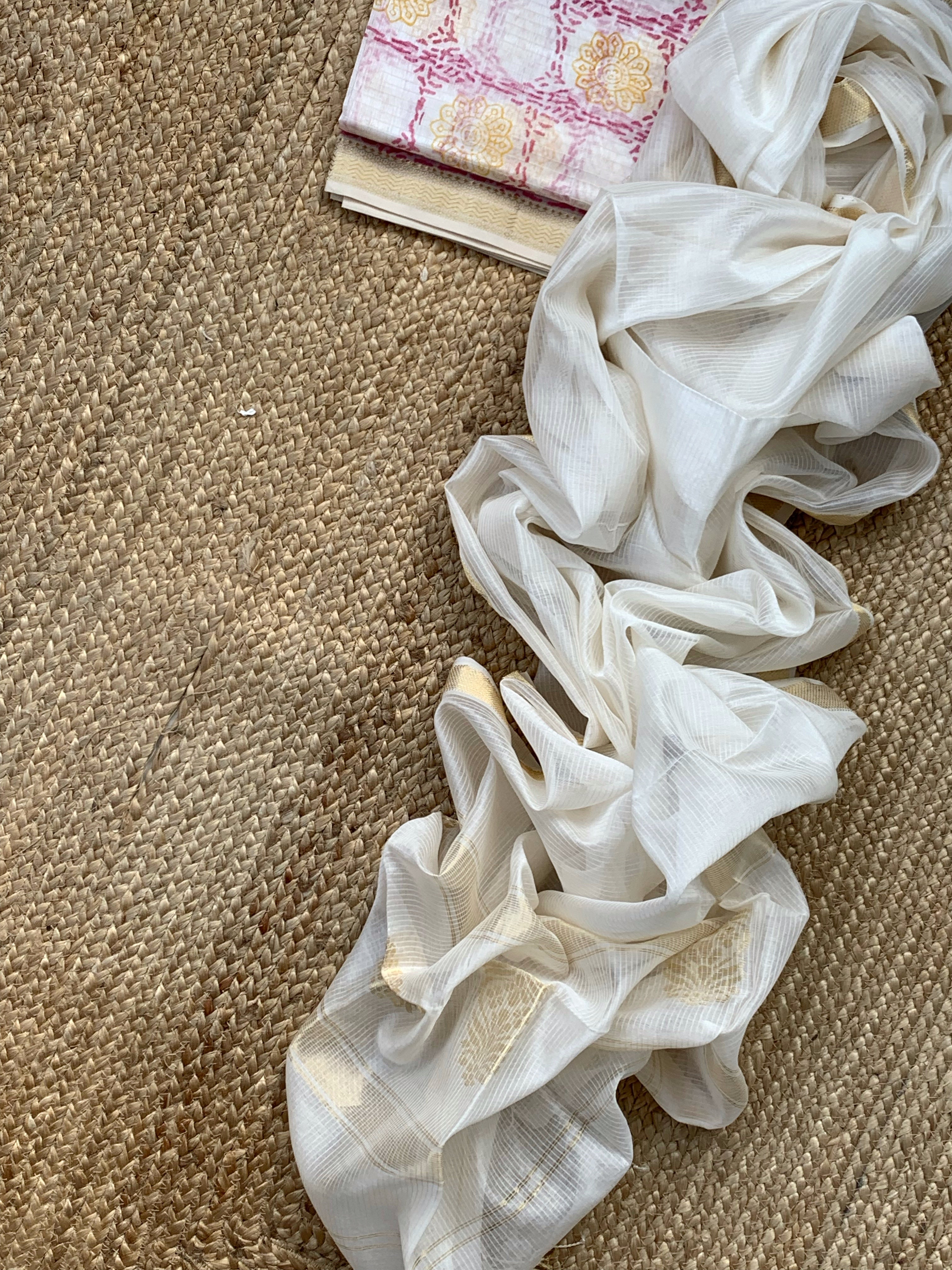 Handwoven Maheshwari Kurta dupatta set