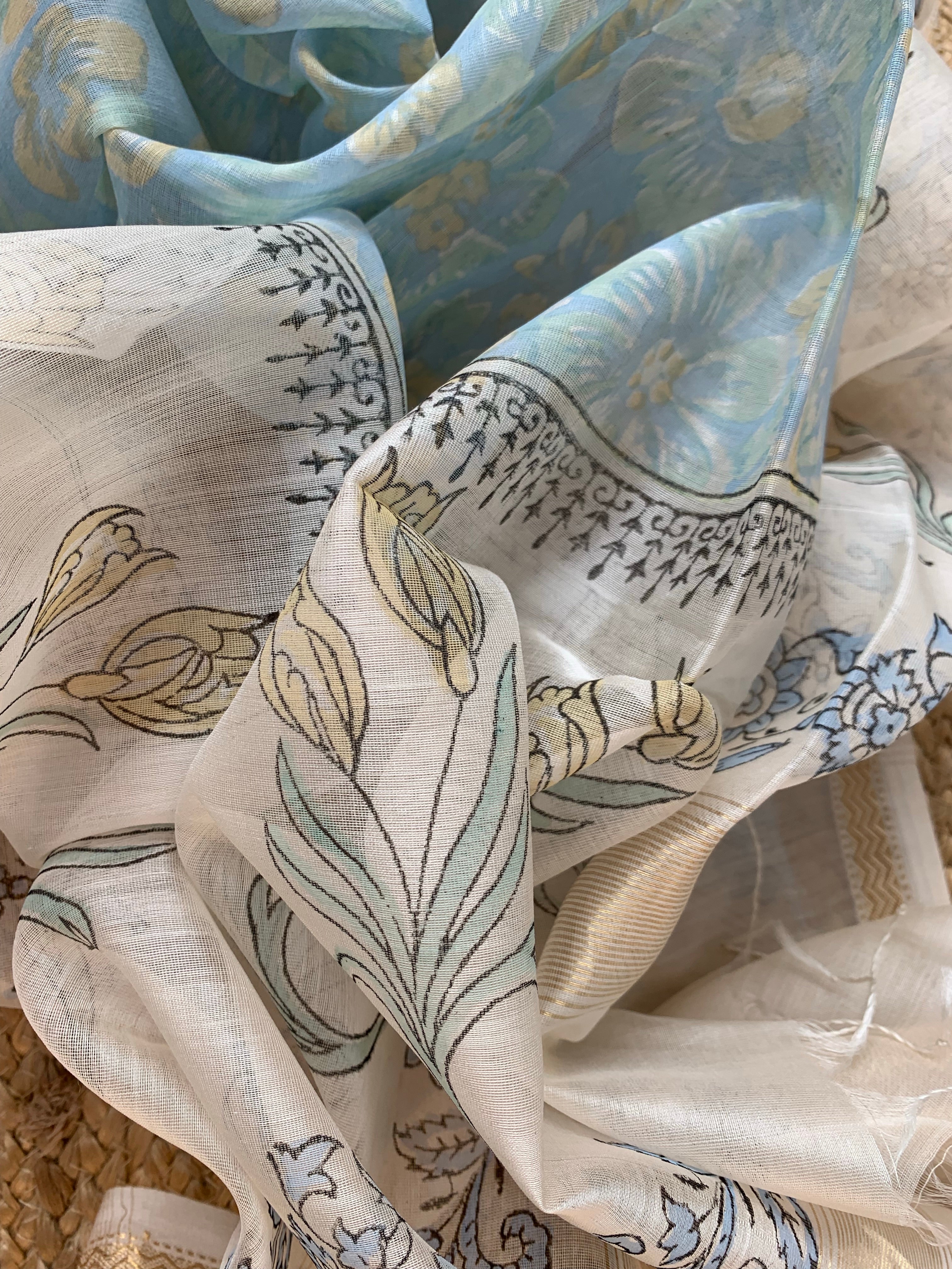 Handwoven Maheshwari Kurta dupatta set