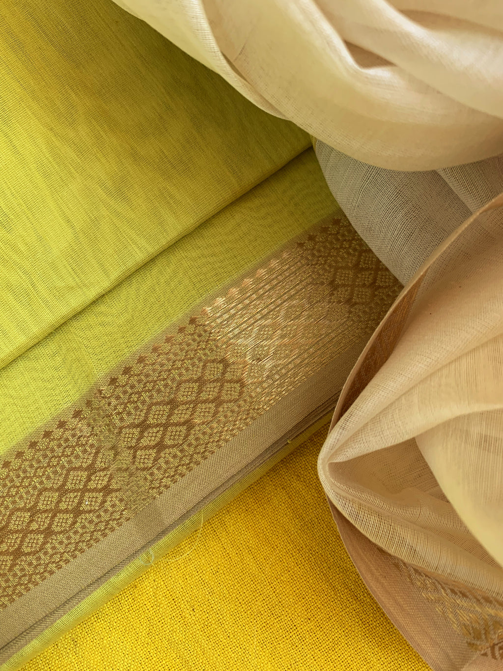 Handwoven Maheshwari Kurta dupatta set