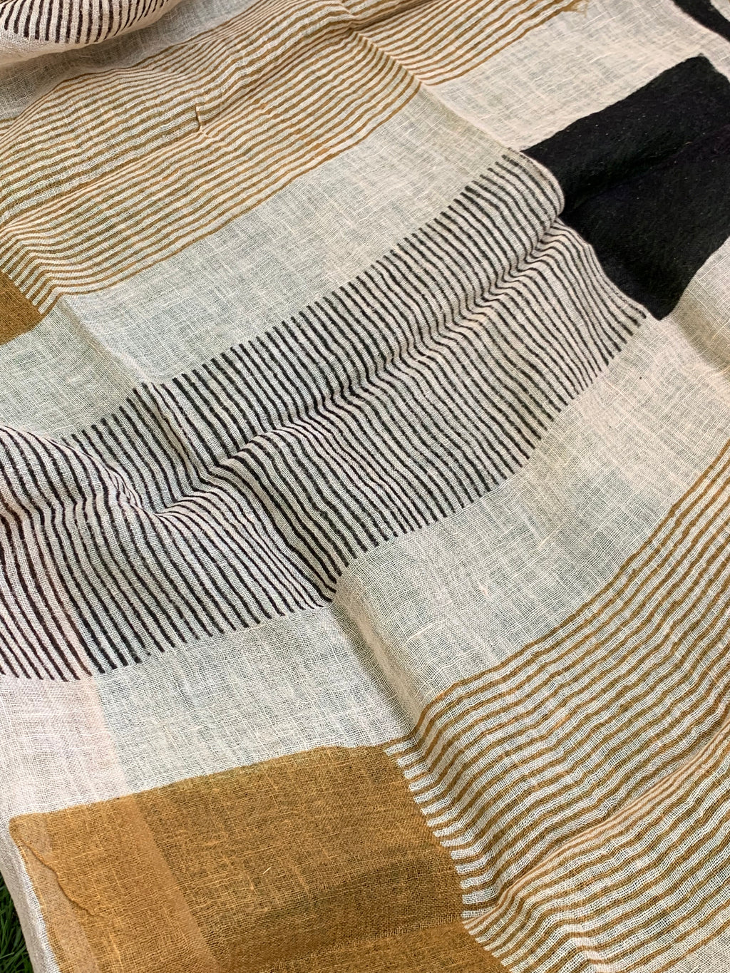 Handcrafted Linen Kurta Dupatta Set