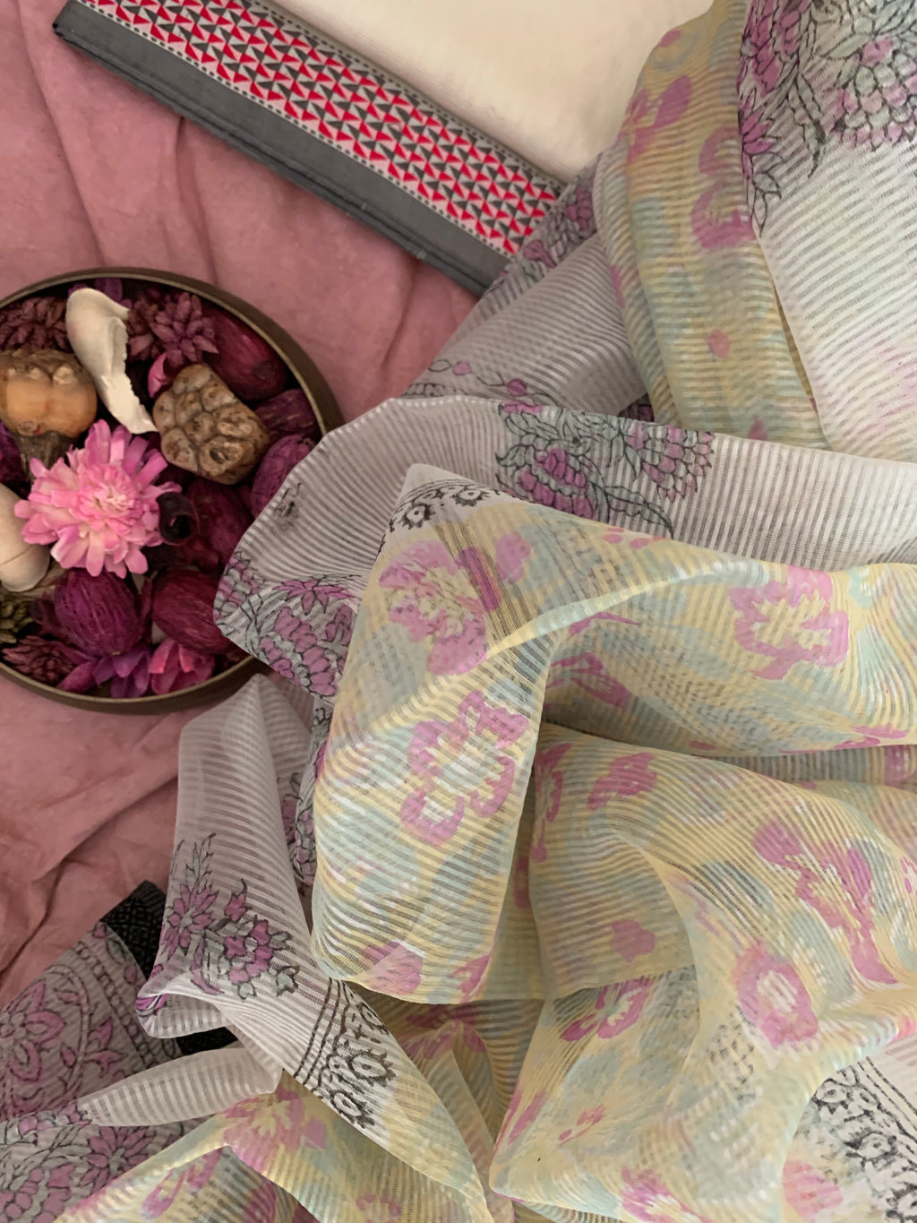 Handwoven Maheshwari Kurta dupatta set