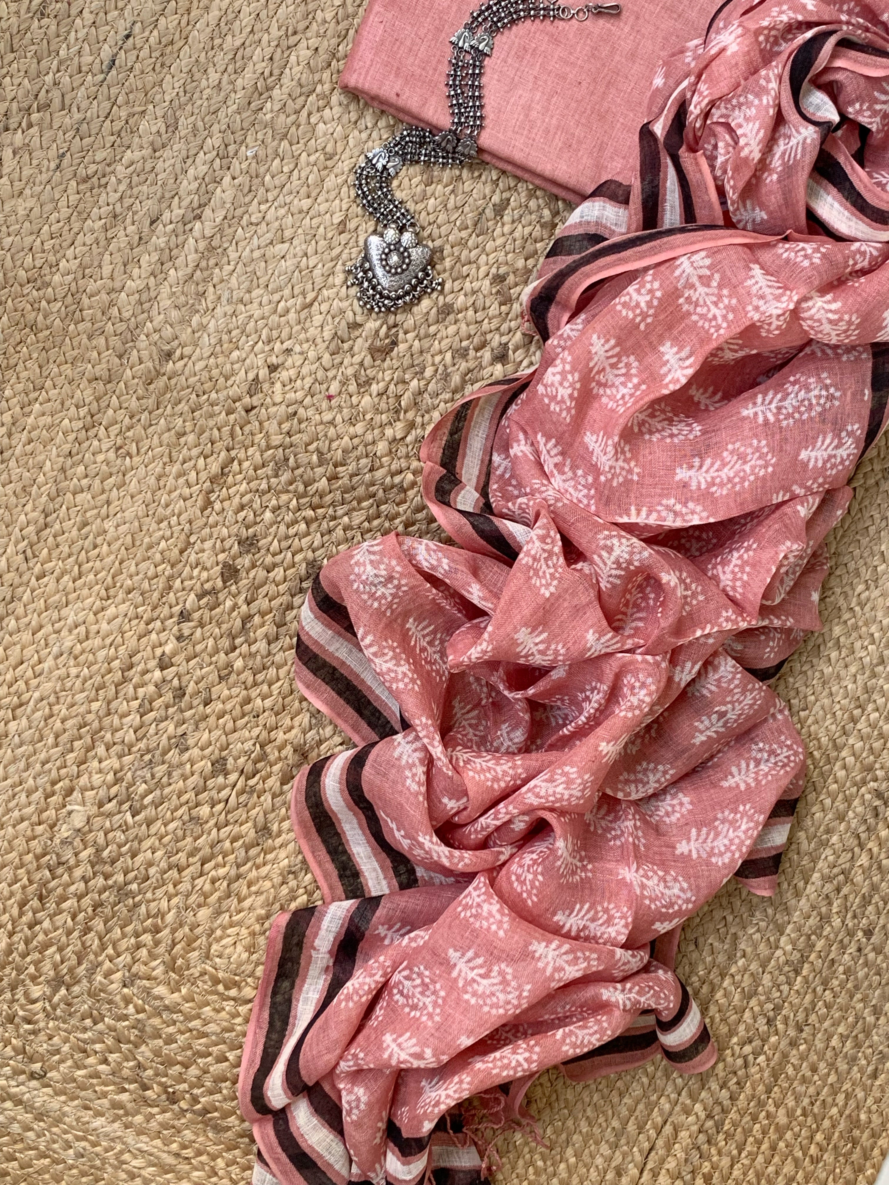 Handcrafted Linen Kurta Dupatta Set