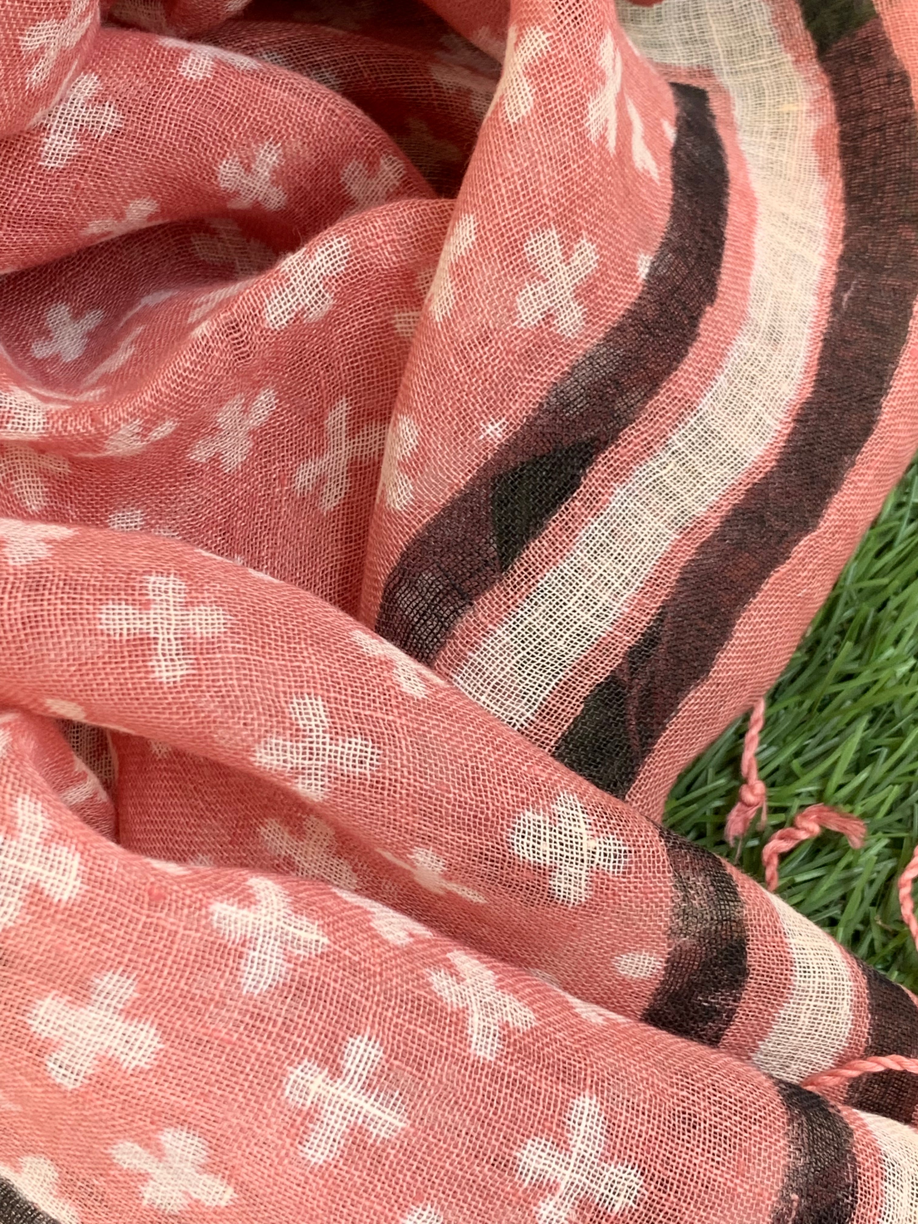 Handcrafted Linen Kurta Dupatta Set