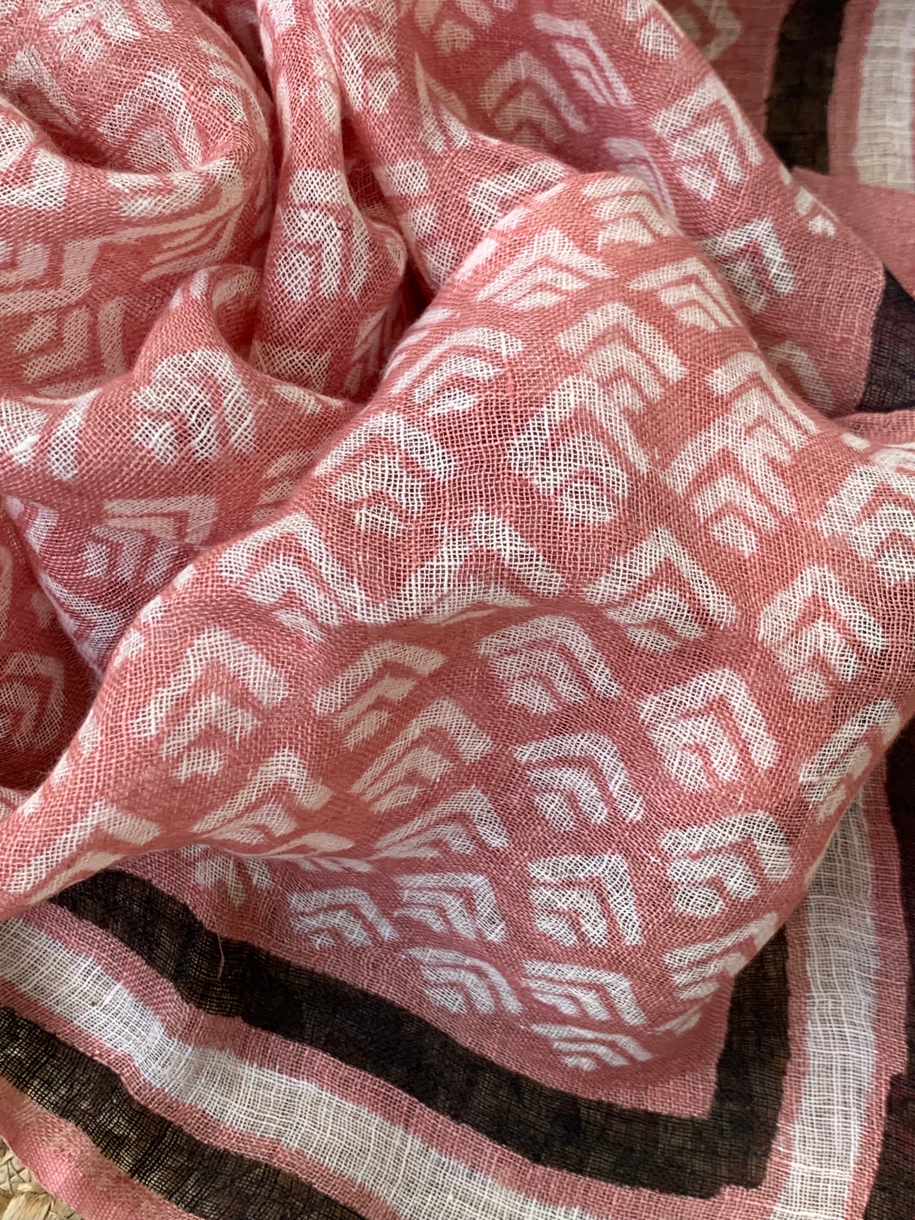 Handcrafted Linen Kurta Dupatta Set