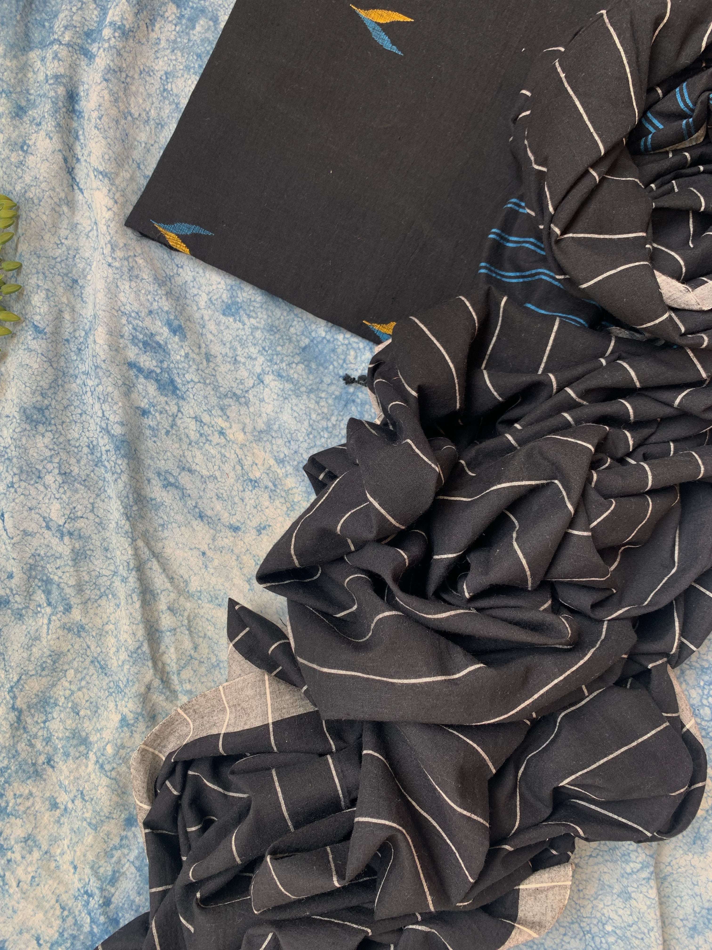 Syaahi- Handwoven Bengal Jamdani Kurta Dupatta set