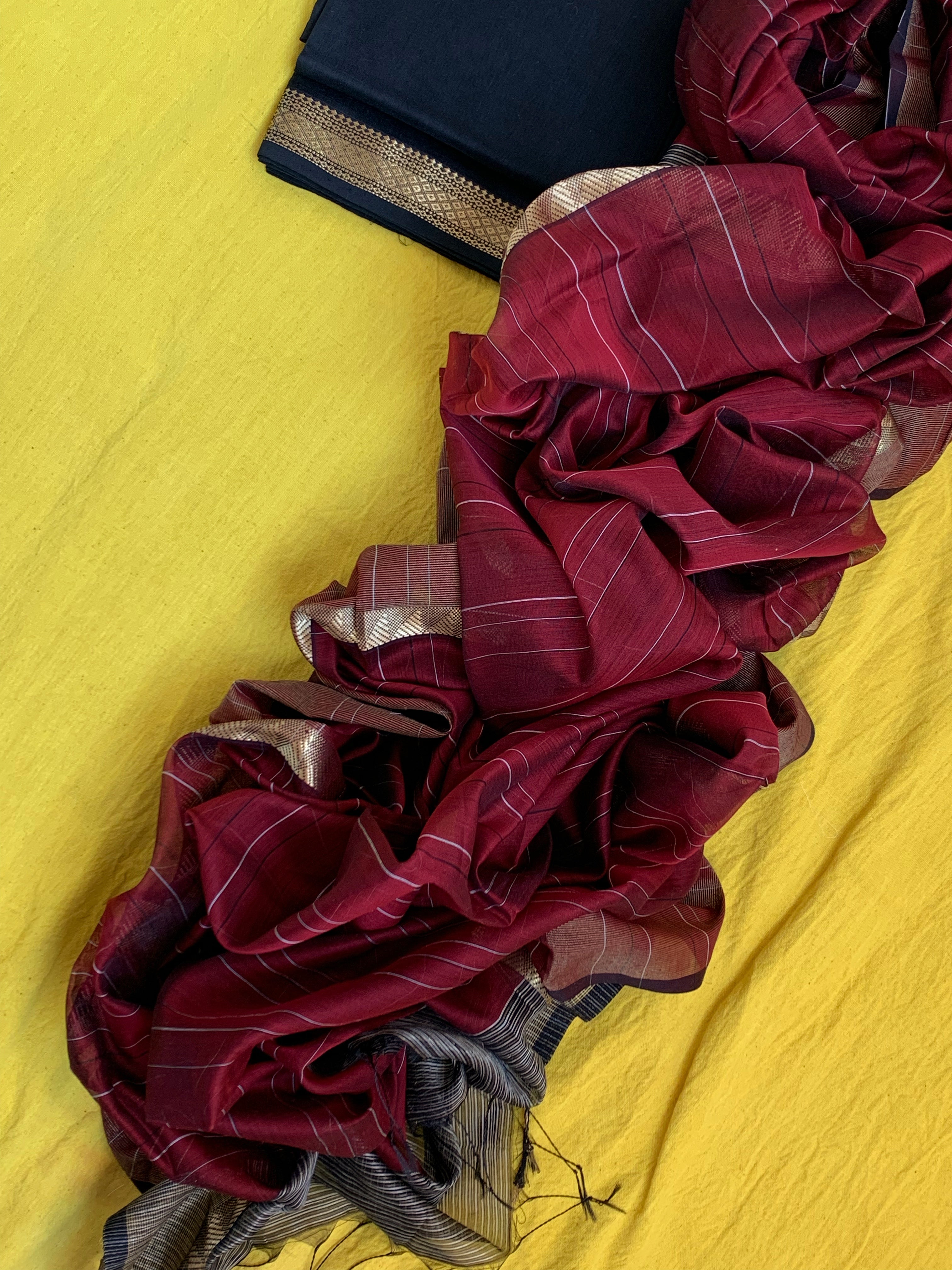 Handwoven Maheshwari Kurta dupatta set