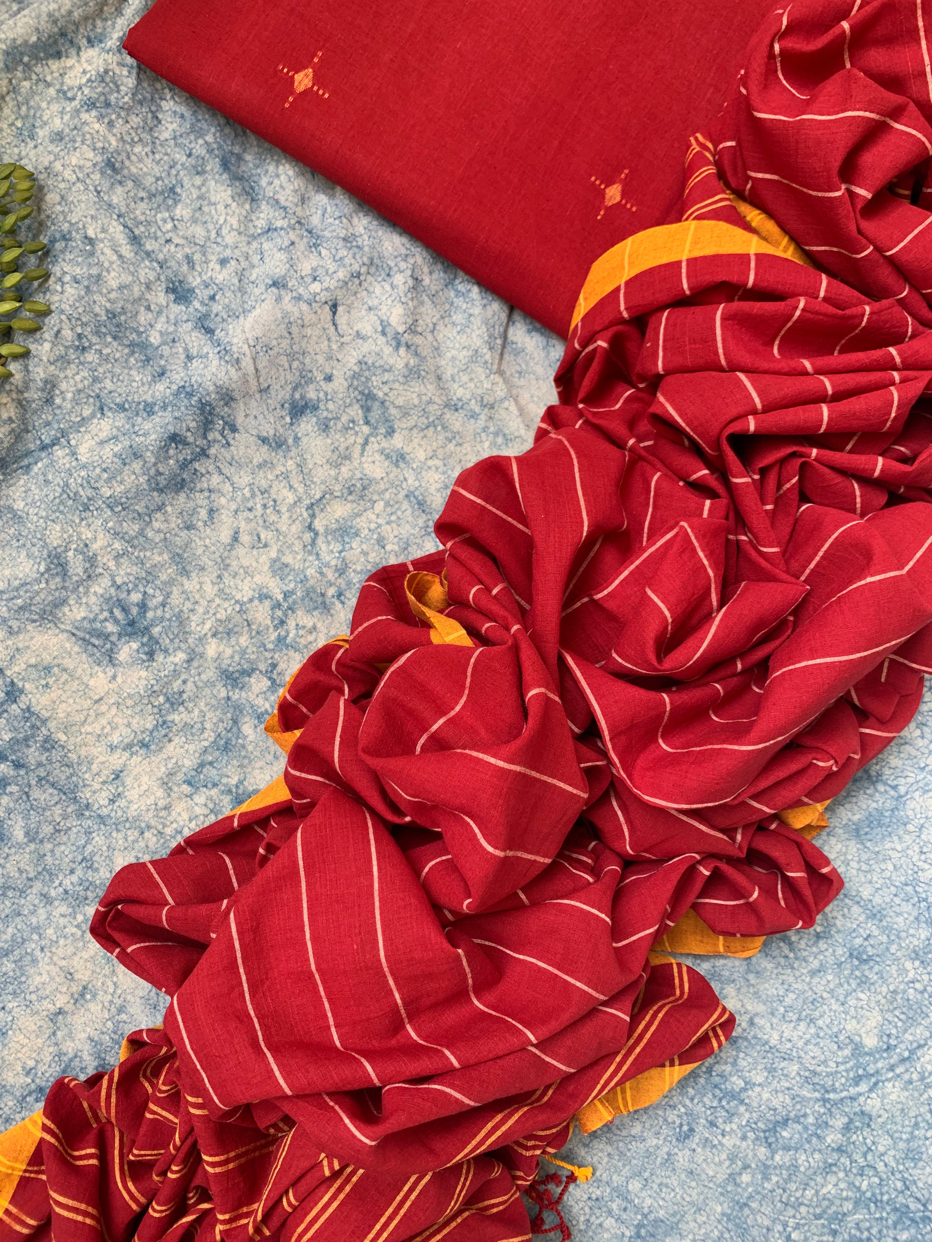 Kumkum - Handwoven Bengal Jamdani Kurta Dupatta set