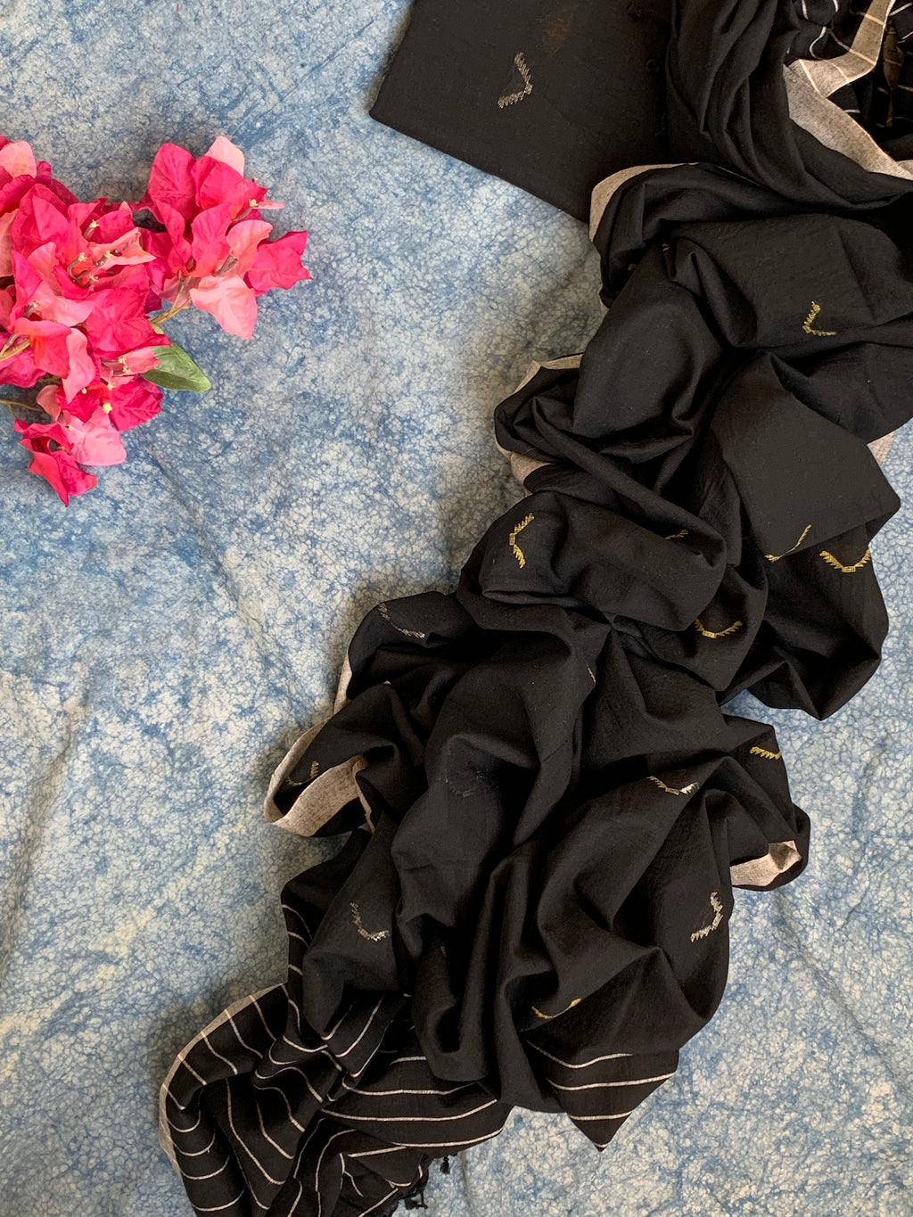 Kaajal - Handwoven Bengal Jamdani Kurta Dupatta set