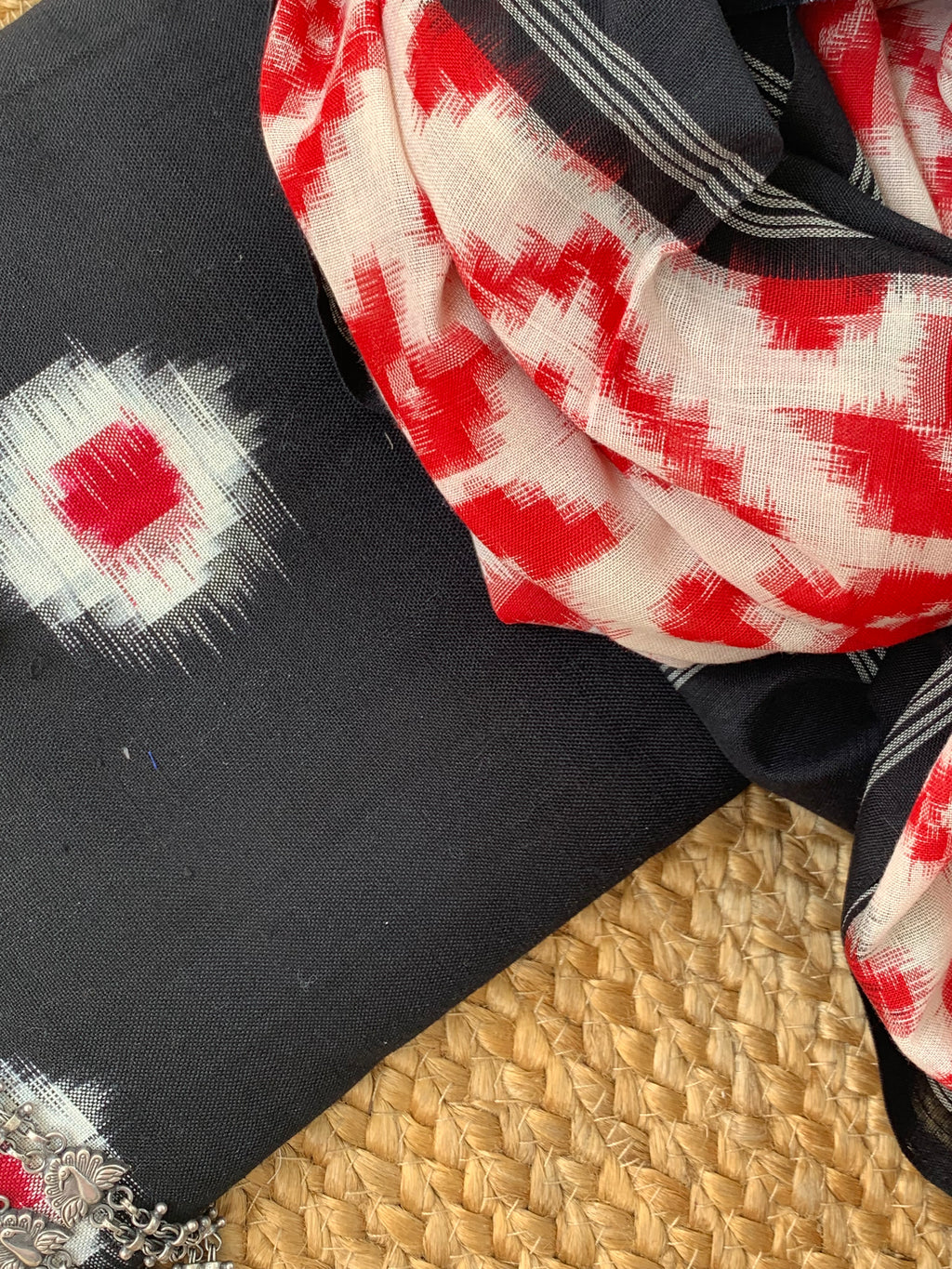 Handwoven Double Ikat Kurta Telia Dupatta Set