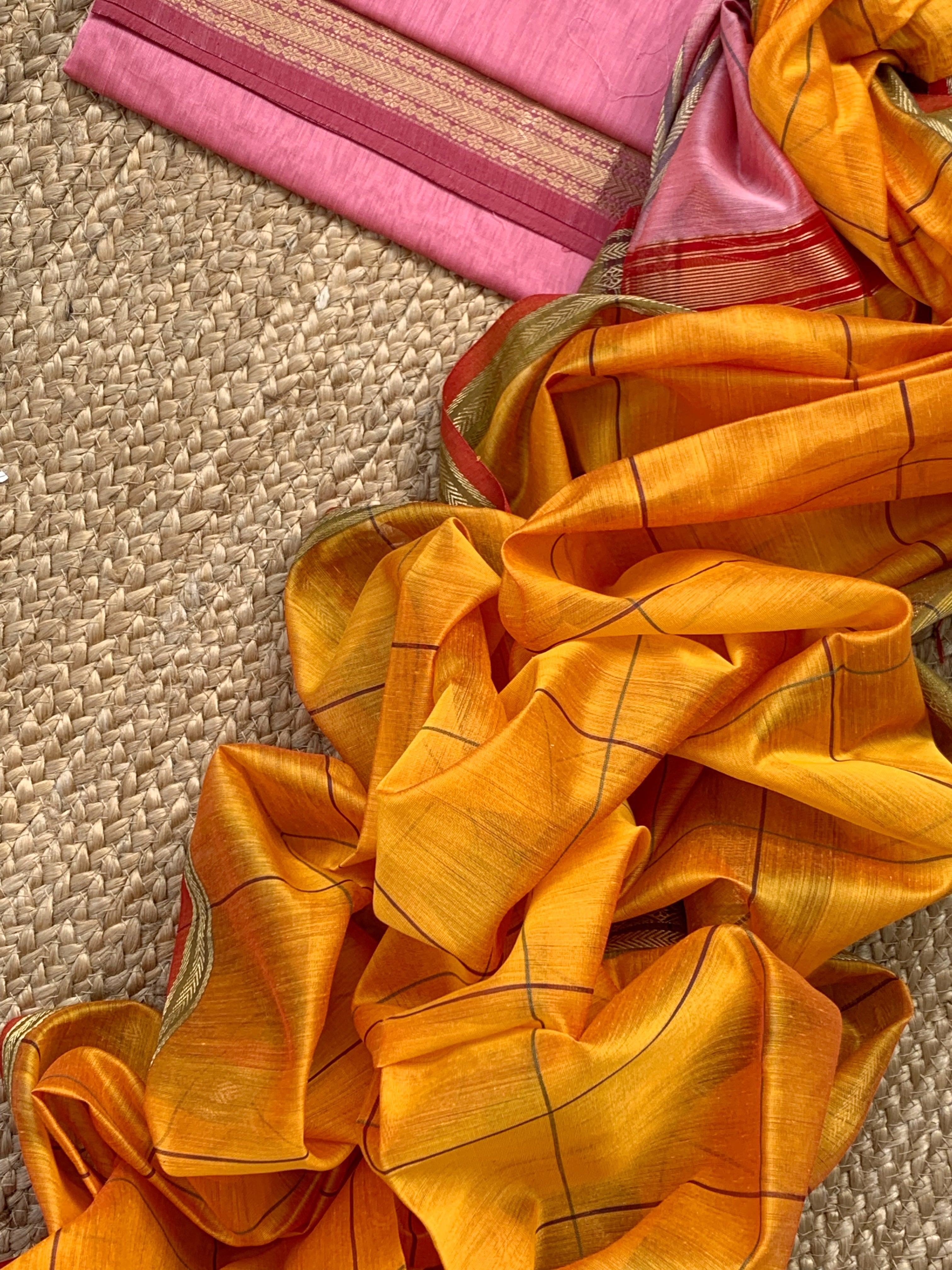 Handwoven Maheshwari Kurta dupatta set