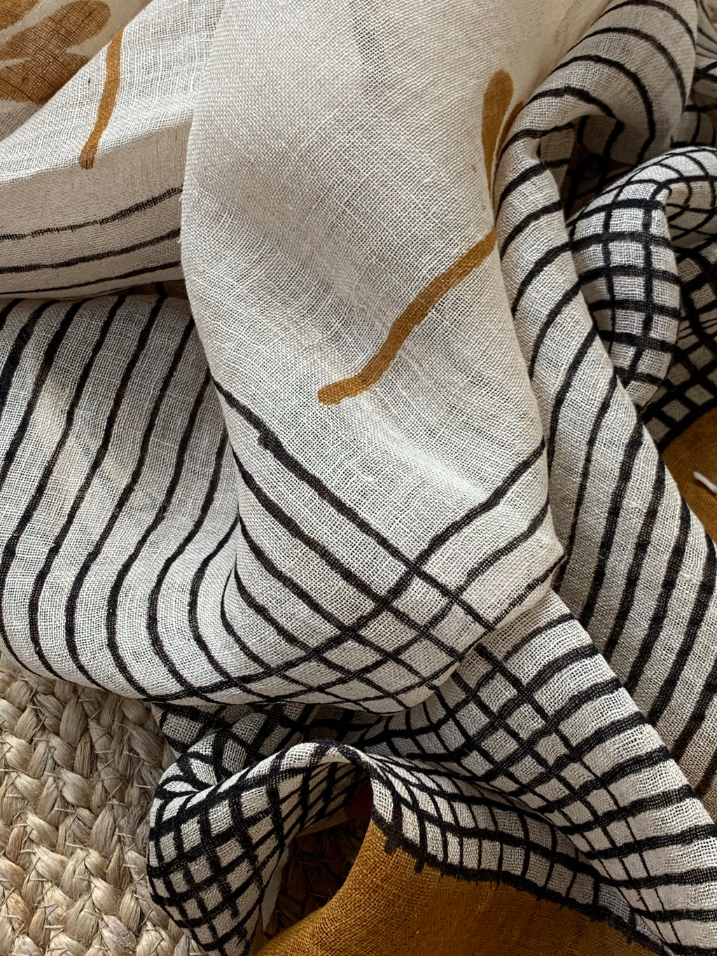 Handcrafted Linen Kurta Dupatta Set