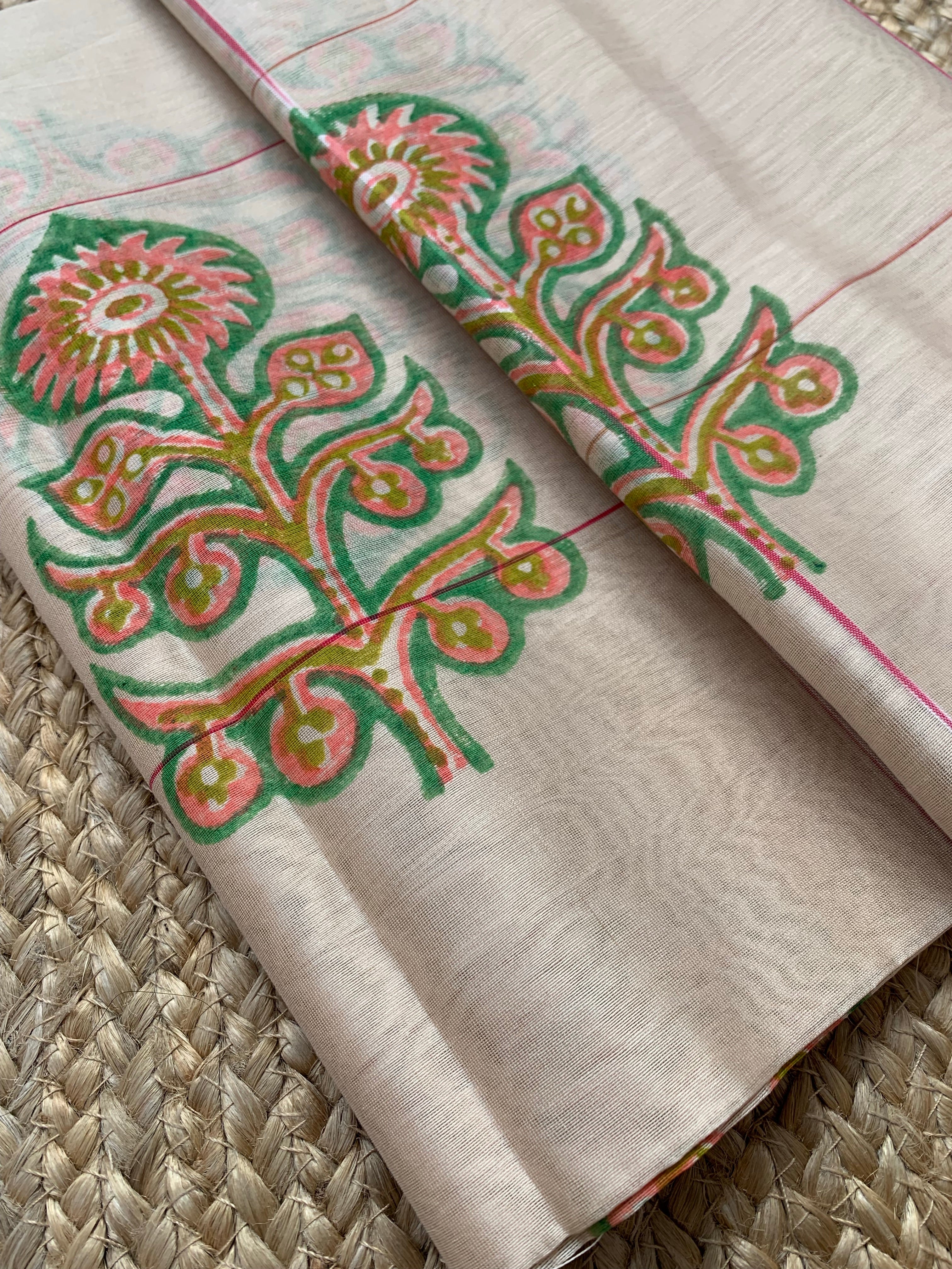 Handwoven Maheshwari Kurta dupatta set